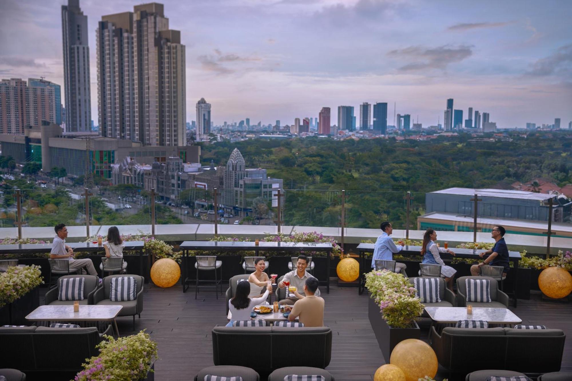 Four Points By Sheraton Surabaya, Pakuwon Indah Exterior foto